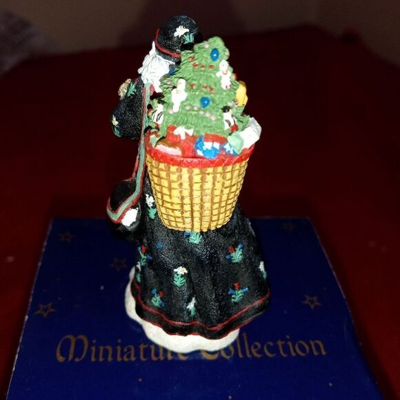 Pipka's Czechoslovakia Santa Limited Edition Miniature Figurine - Picture 5 of 10